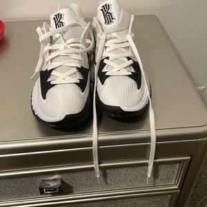 Kyrie  Nike sneakers
